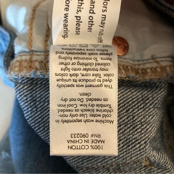 PACSUN Sz 28 Mom Style  Mid Wash Distressed 5 Pocket Jeans - Picture 9 of 13